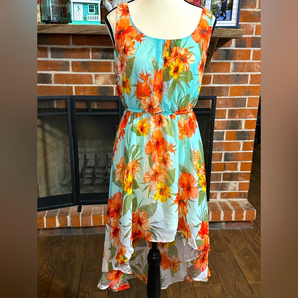 Dynamite red hibiscus high-low dress size small